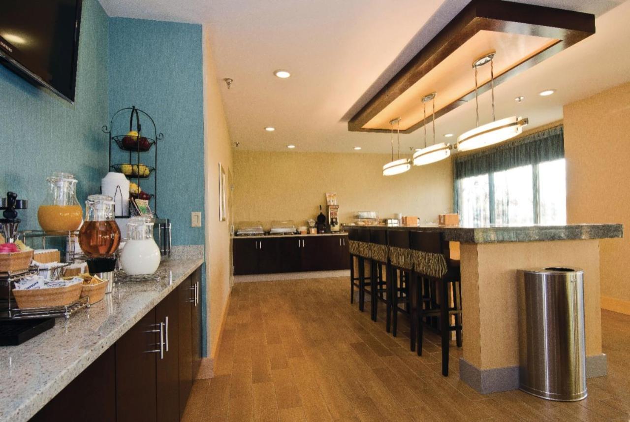 La Quinta Inn & Suites By Wyndham Marysville Exteriör bild